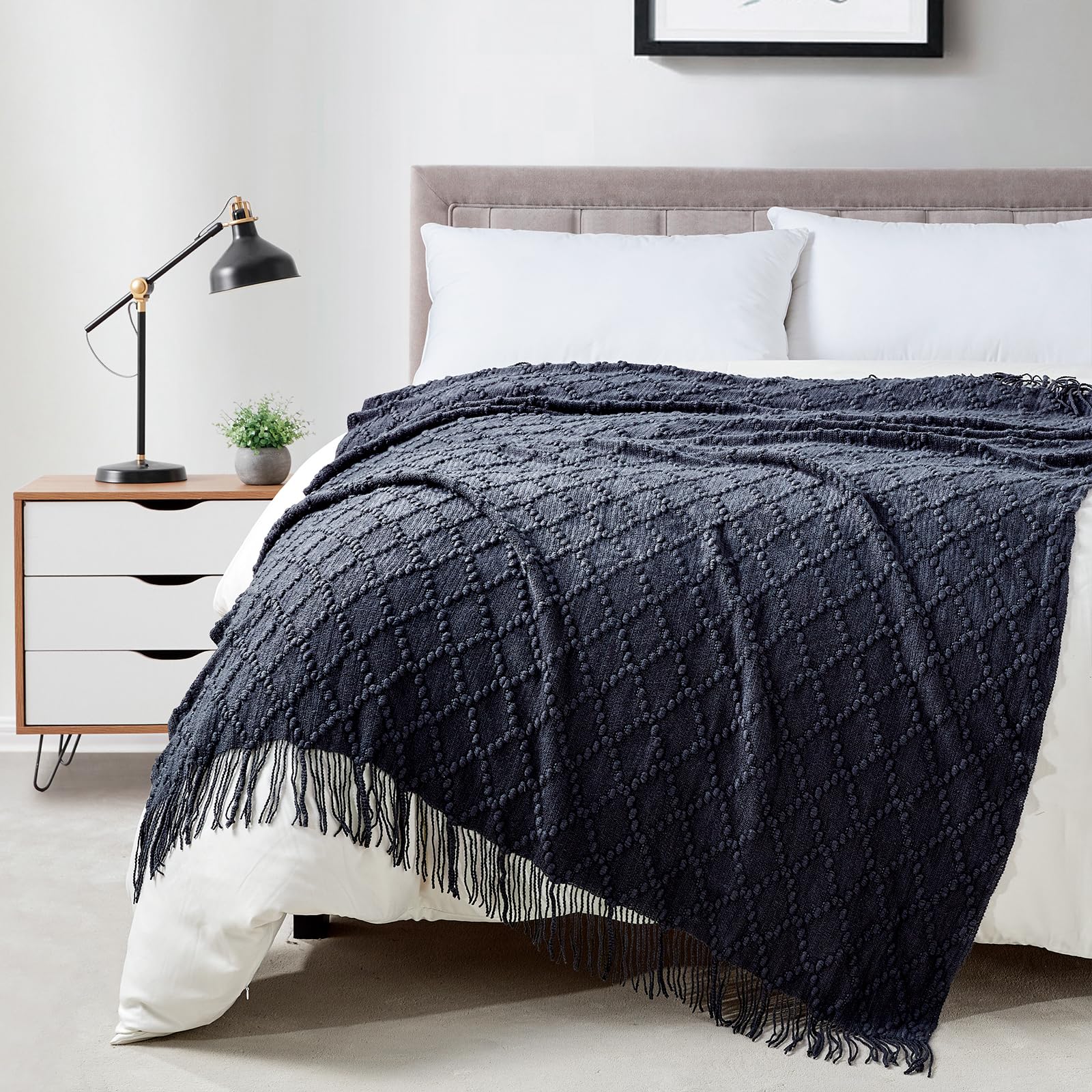 BOURINA Throw Blanket Textured Solid Soft Throws and Blankets for Sofa or Bed Knitted Decorative Blanket 127x178cm Navy — image 1