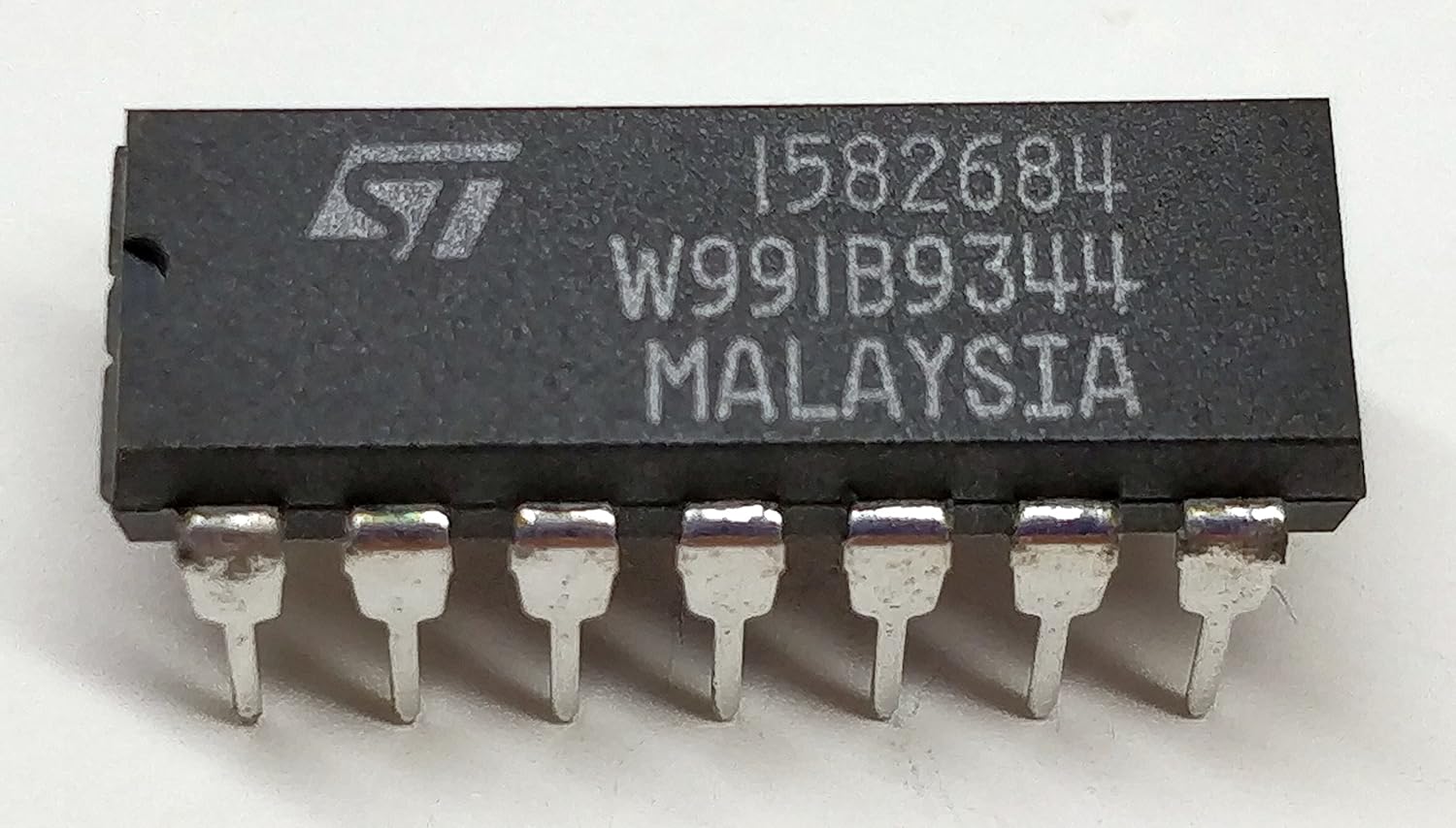 Pack of 10 LM124 N Low Power Quad Operational Amplifier | Stop Valve ...