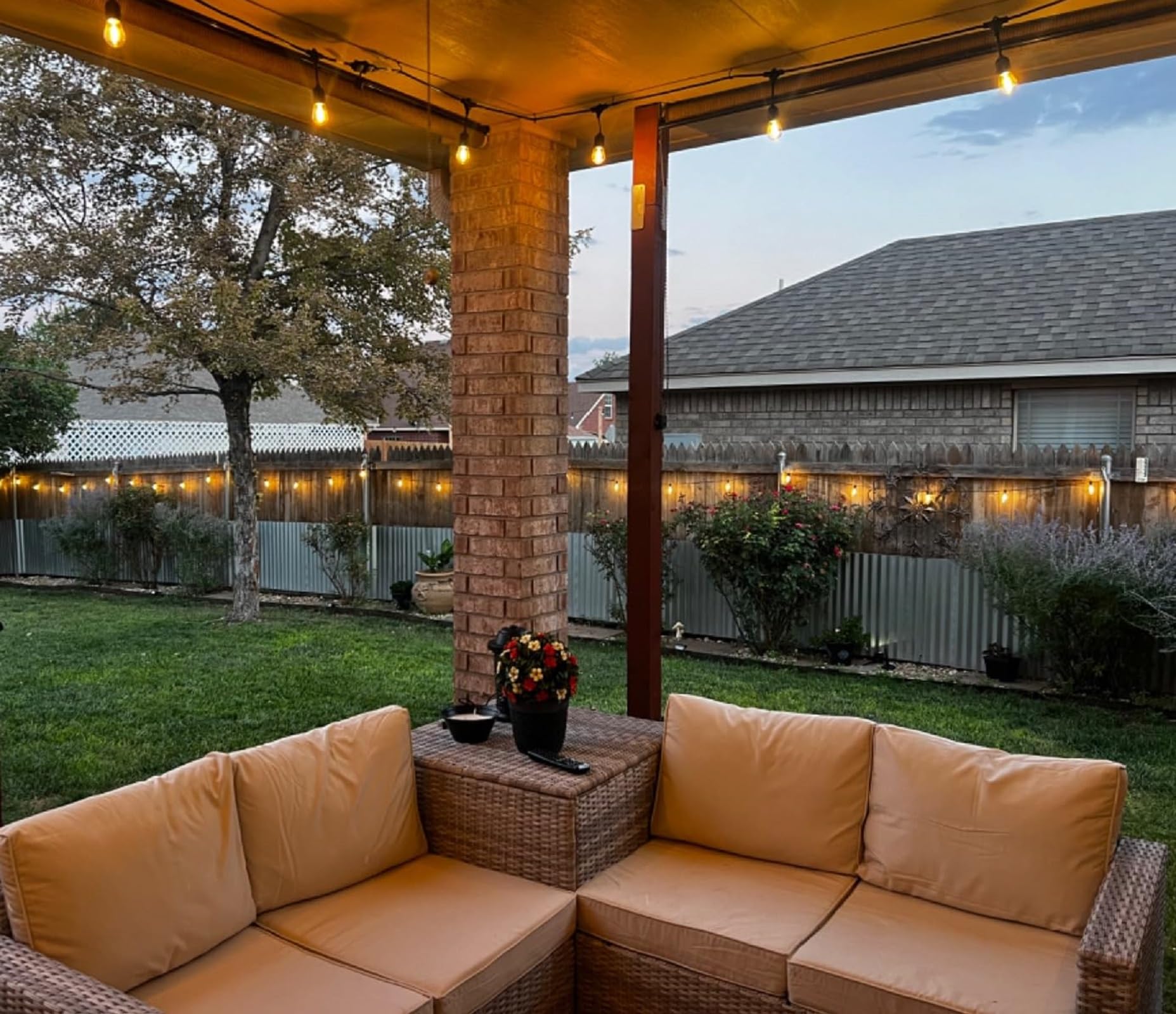 Doukegde 100FT LED Outdoor String Lights, 2700K LED Patio Lights Outdoor Waterproof with 50+2 Shatterproof Vintage Bulbs, Plug in Hanging Light for Porch, Backyard, Garden, Gazebo [Non-Solar]
