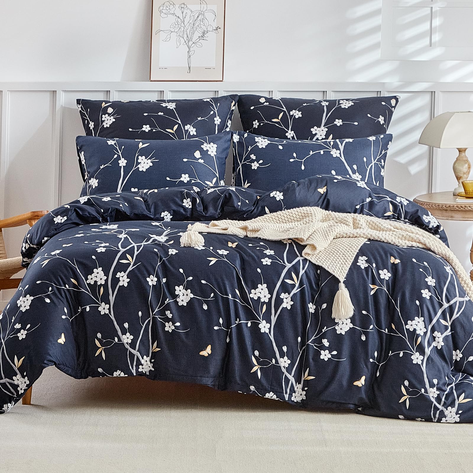 Lekesky Dark Blue Double Duvet Cover Set Floral Bedding Set Botanical Flowers Print Duvet Set for Double Bed (1x Quilt Cover, 2x Pillowcases) Ultra-Soft Microfiber Blue Bedding — image 1