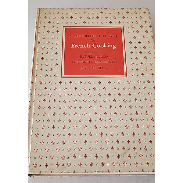 Mastering the Art of French Cooking (two-volume set): Julia Child