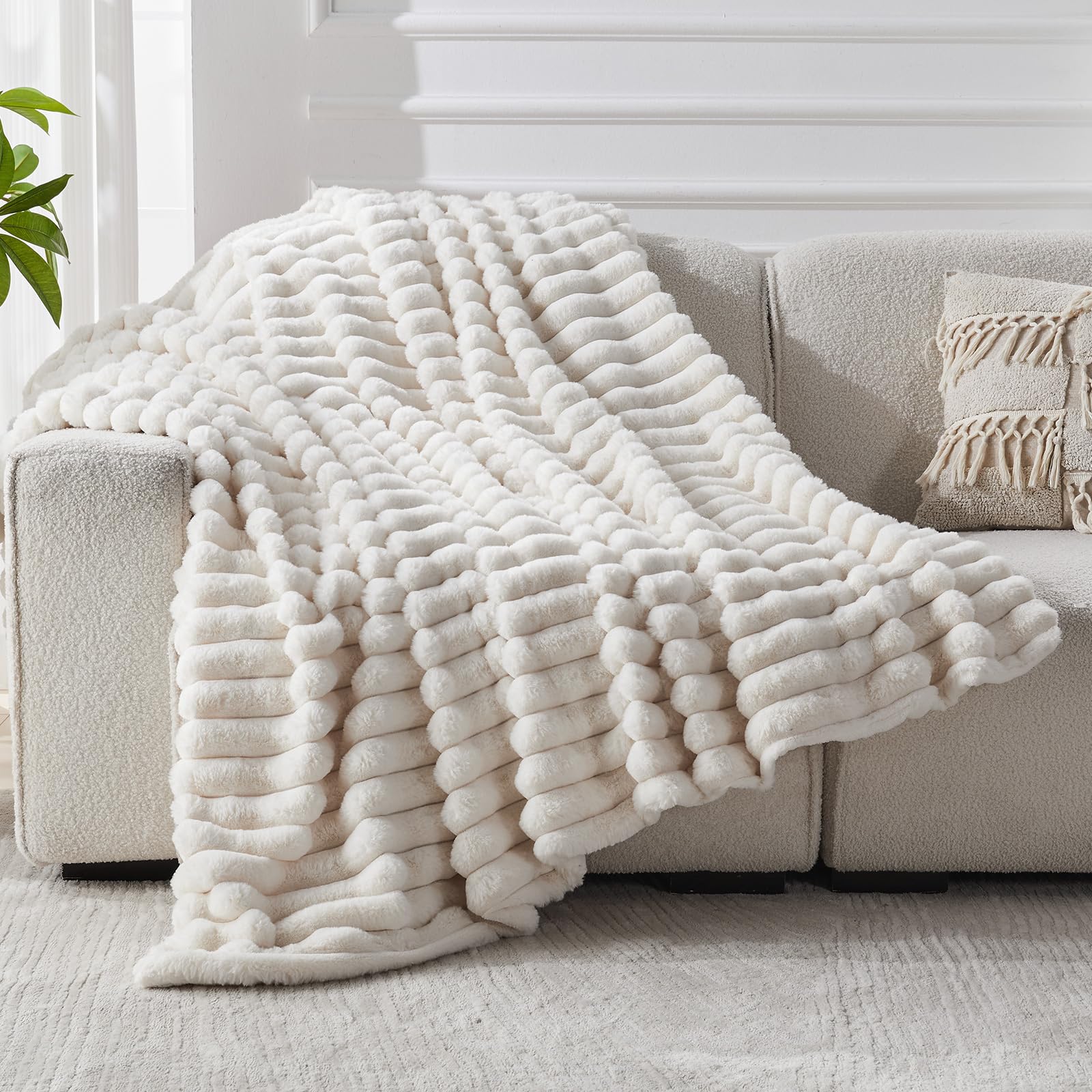 Photo 1 of Faux Fur Queen Blanket for Couch, 1000 GSM Cozy Fuzzy Fluffy Soft Plush Thick Bubble Sherpa Blanket for Sofa Bedroom Living Room, Mothers Day Birthday Gifts for Women Home Decor