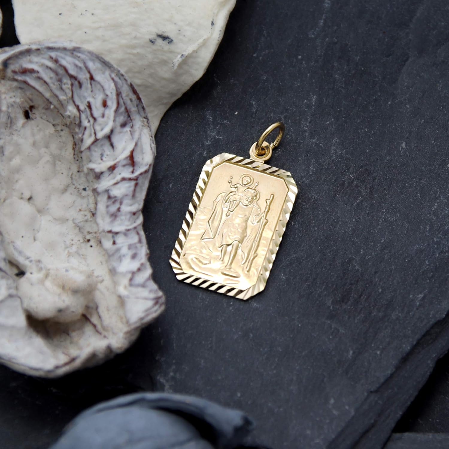 Alexander Castle Solid 9ct Gold St Christopher Pendant Medal for Women Men Boys Girls, 22mm x 16mm - Image 3