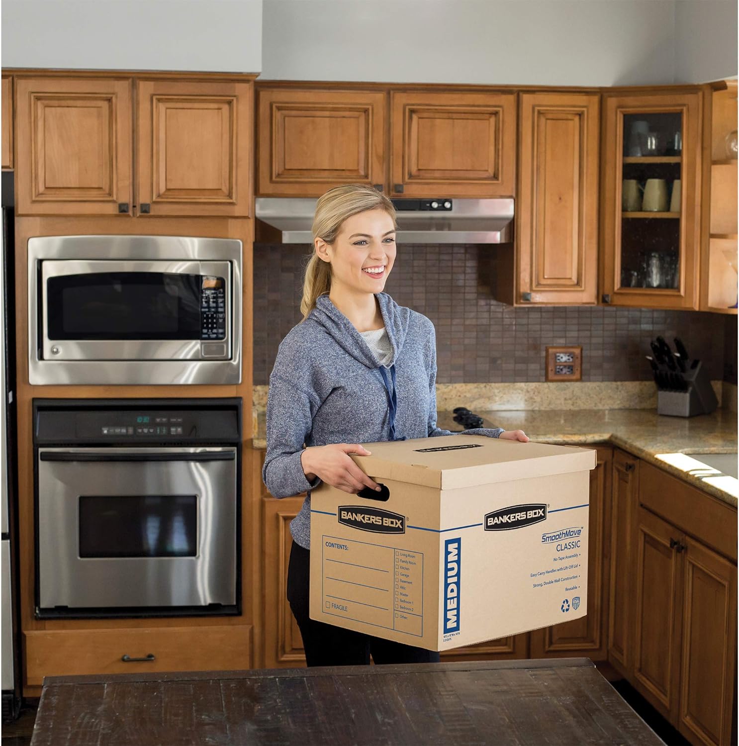 Bankers Box SmoothMove Classic Moving Boxes, Tape-Free Assembly, Easy Carry Handles, Medium, 18 x 15 x 14 Inches, 10 Pack (7717204) : Office Products