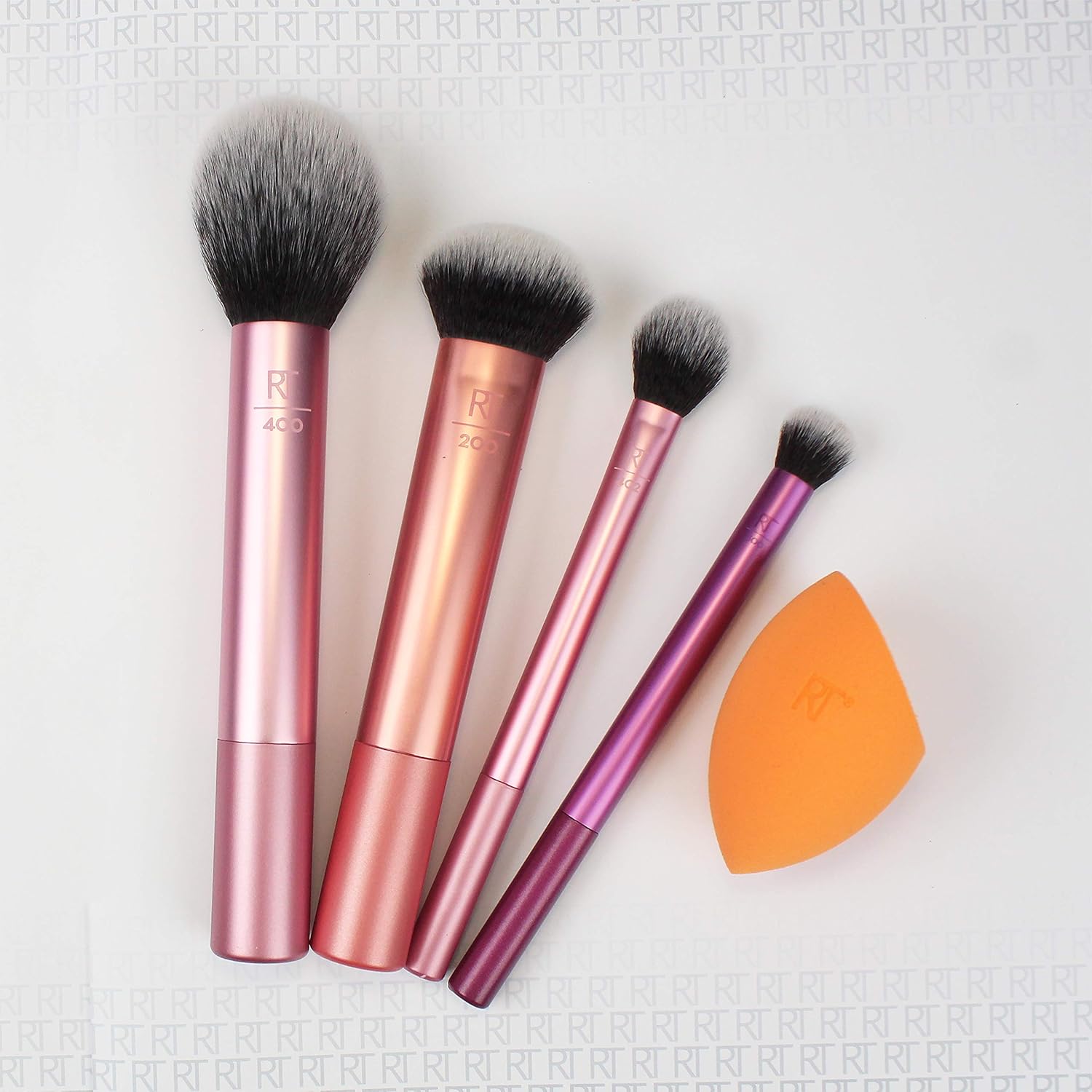 Real Techniques Makeup Brush Set with Sponge Blender for Eyeshadow, Foundation, Blush, and Concealer, Set of 5: Beauty