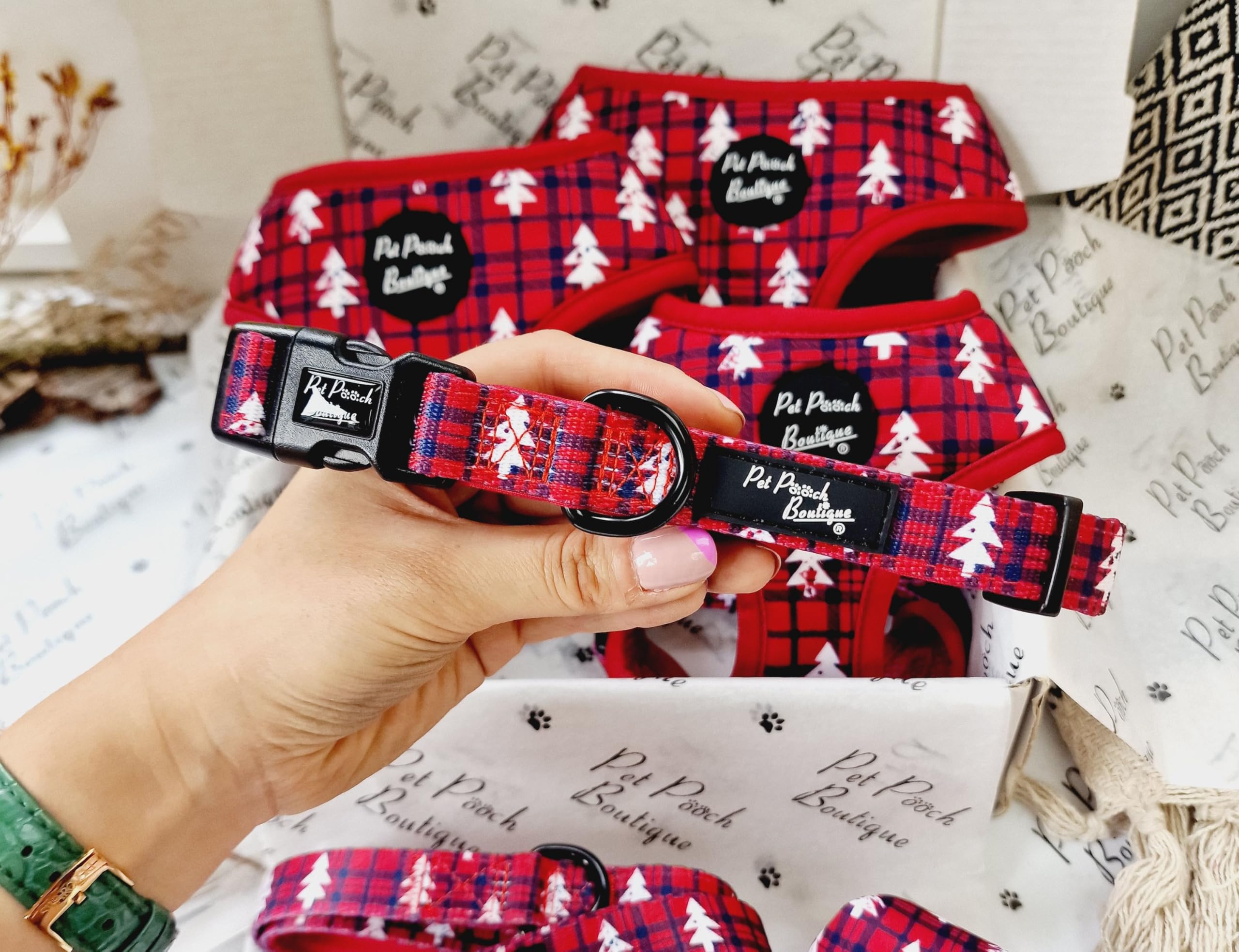 Pet Pooch Boutique Winter Wonderland Dog Collar S - Small (11-17 inch), Red, Exclusive Print Design