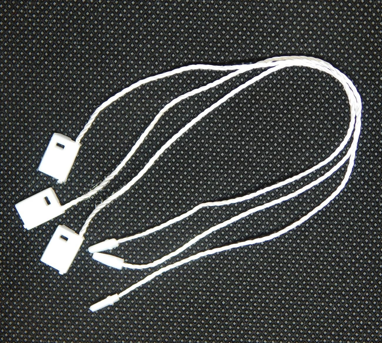 Perlin - Pack of 400 hanging labels white nylon cord with snap closure pin 17.8 cm for labels, clothing, jewellery, luggage and for security products