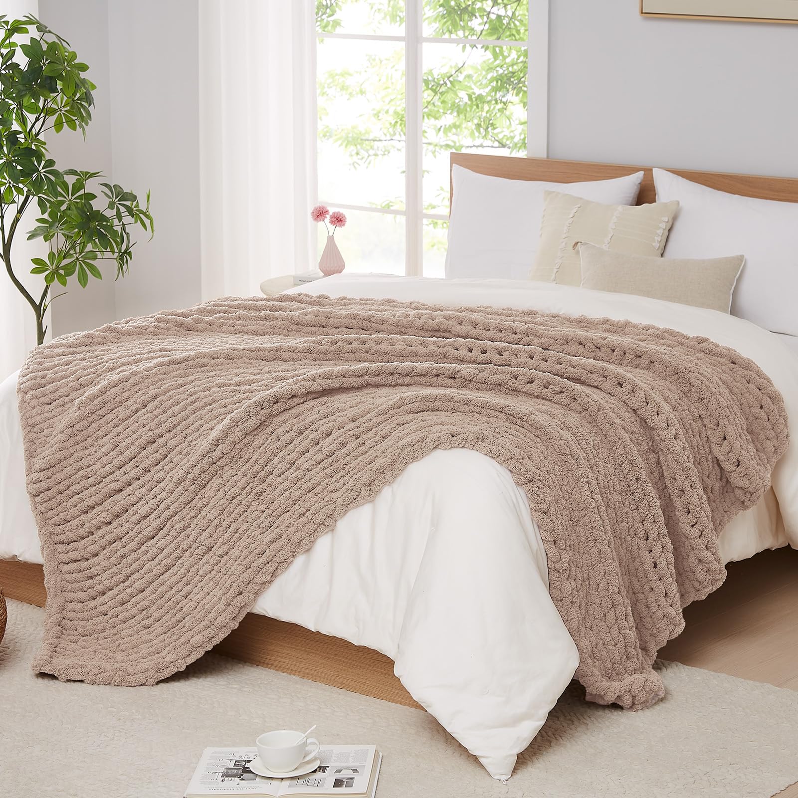 L'AGRATY Chunky Knit Blanket
