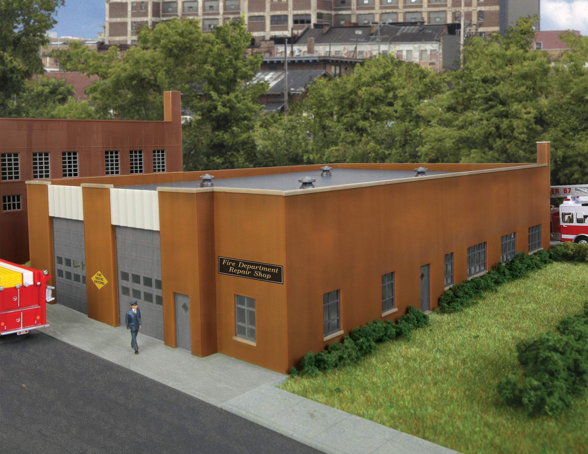 Walthers, Inc. Fire Department Shop Kit, 7-1/2 X 11-1/2 X 3-3/8" 19.1 X 29.2 X 8.6cm