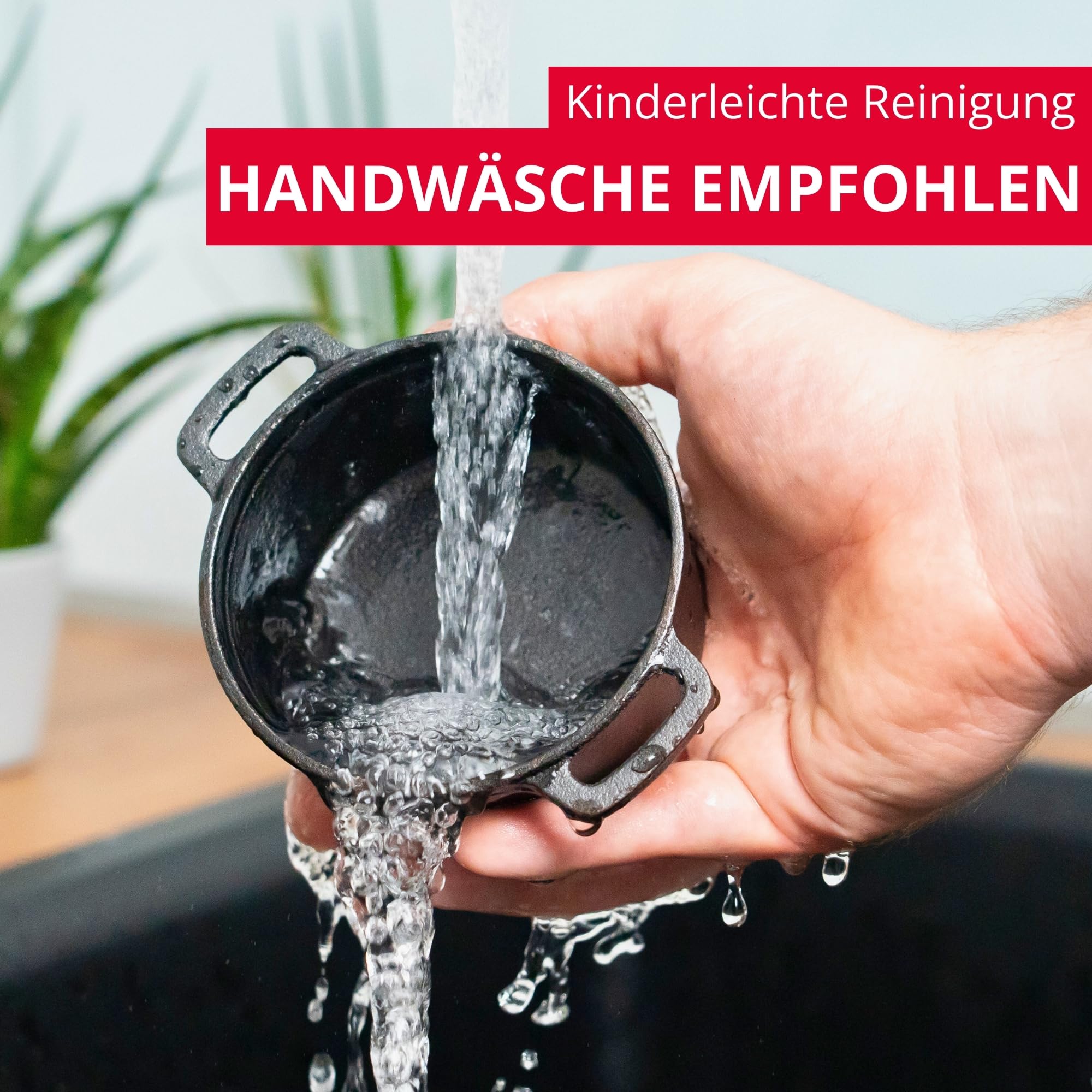 Westmark Gusseiserner Topf Tapas + Friends – kleiner Gusseisentopf mit Deckel, für alle Herdarten geeignet, auch Induktion und Grill, inkl. Bambus-Untersetzer – Eisen, 250 ml 7