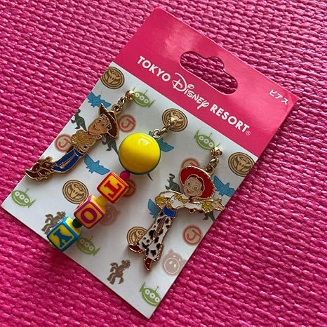 Amazon Co Jp ディズニーシー トイストーリー ピアス ホビー