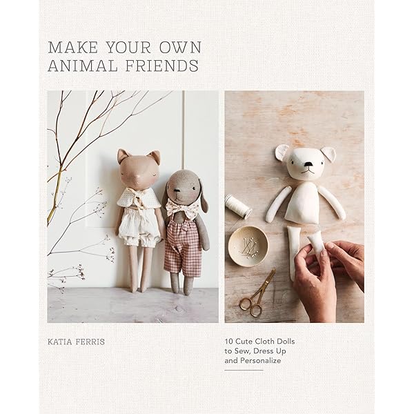 Wee Wonderfuls: 24 Dolls to Sew and Love: Lang, Hillary