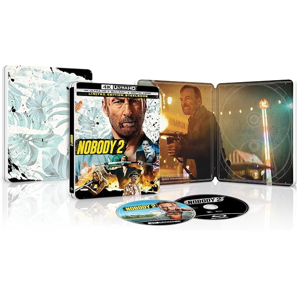 The Family [Blu-ray]: Robert De Niro, Michelle Pfeiffer, Tommy Lee