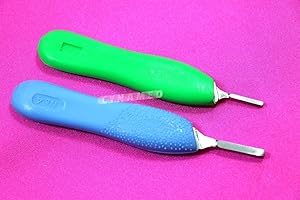2 Scalpel Blades Handle # 3 + #4 Dental Instruments (Cynamed)