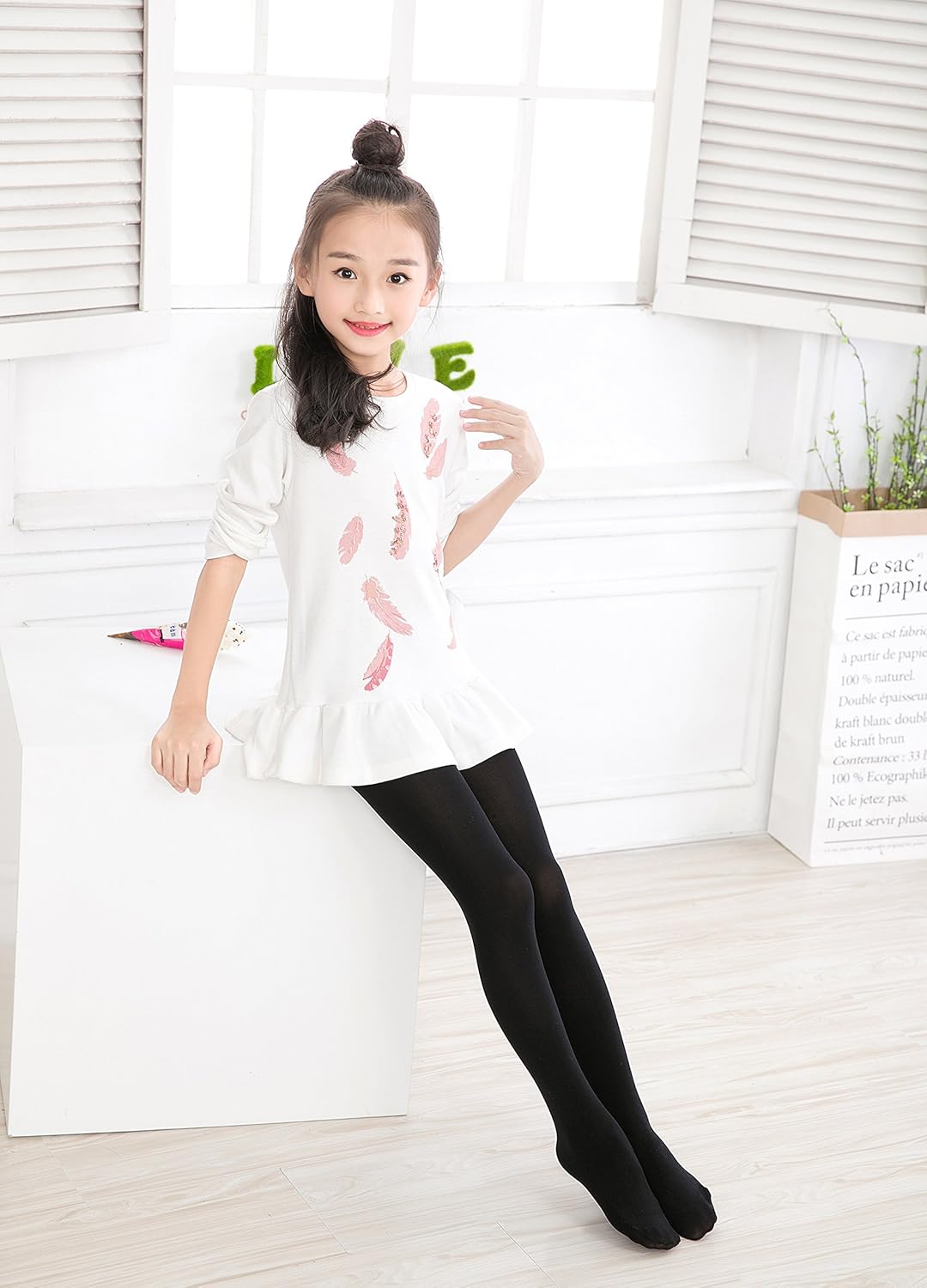 Colored Tights Kids / We love colors offers tights for children in