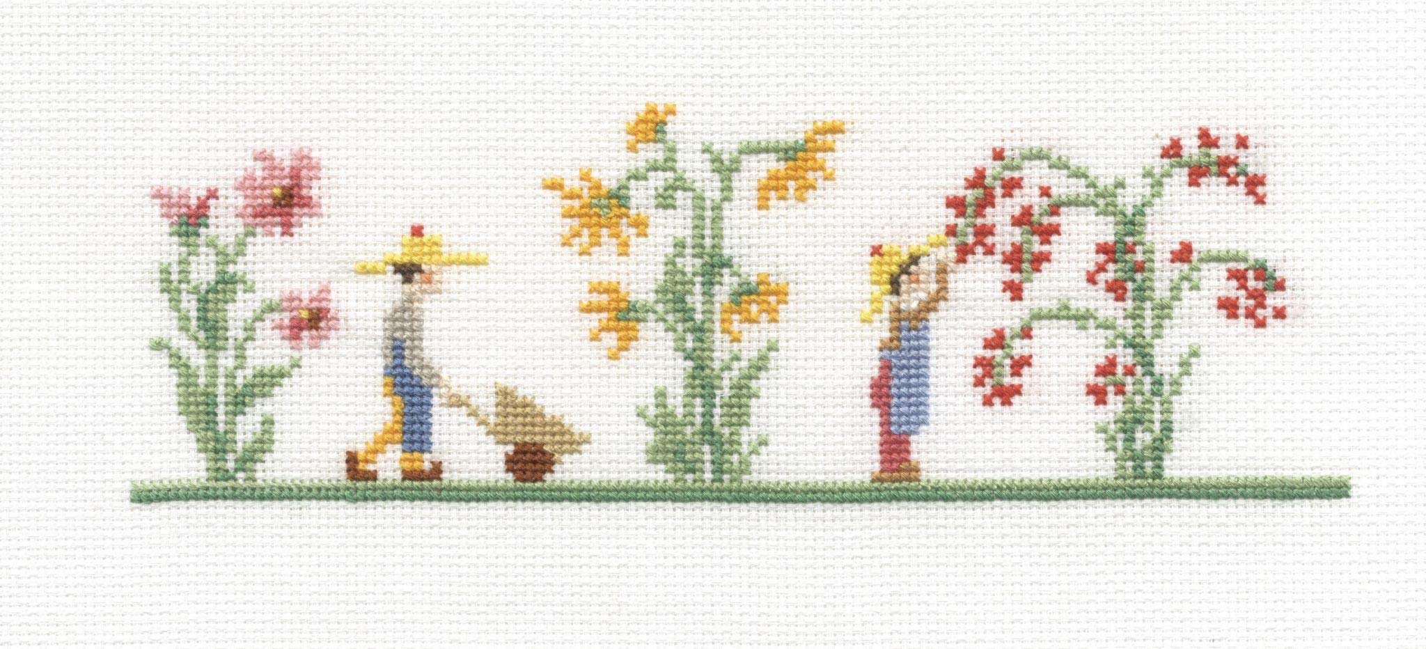 DMC Sunflower Garden Cross Stitch Kit, White Aida 6pts/cm (19cm X 6.5cm), Embroidery Needle, Instructions