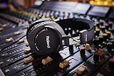 Roland RH-300 Stereo Headphones Premium Closed-Back Studio Monitoring view 2