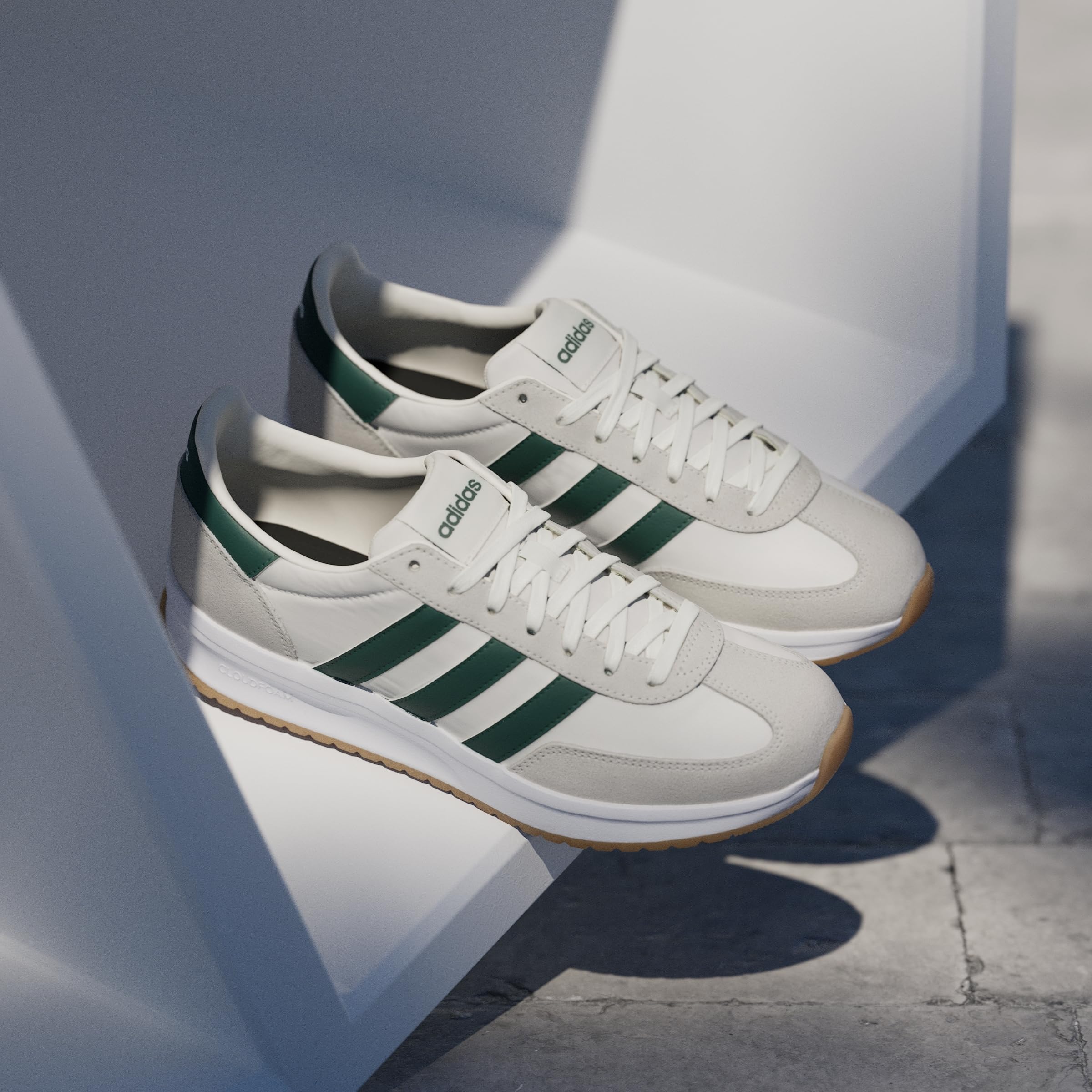 adidas Herren Run 70S 2.0 Shoes, Core White/Collegiate Green/Off White, 42 2/3 EU 9