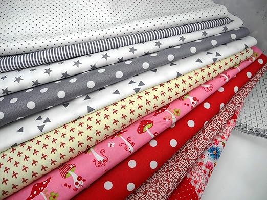 Qjutie Lottashaus No188 10x Stoff Stoffpaket Grau Rot Stoffe Patchwork Sterne Shabby Chic Amazon De Kuche Haushalt