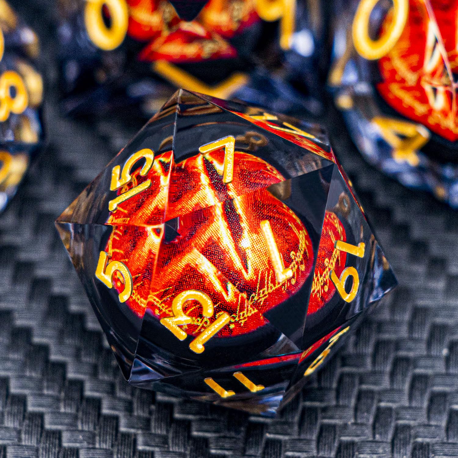 ARUOHHA Gazes Eye Dice DND Resin Dice Liquid Core Flaming RPG Sharp Edged Dice Set with Gift Box, Black Polyhedral D and D Dice Set Compatible with Dungeons Dragons Role Playing Game D20 D12 D10 D8 D6