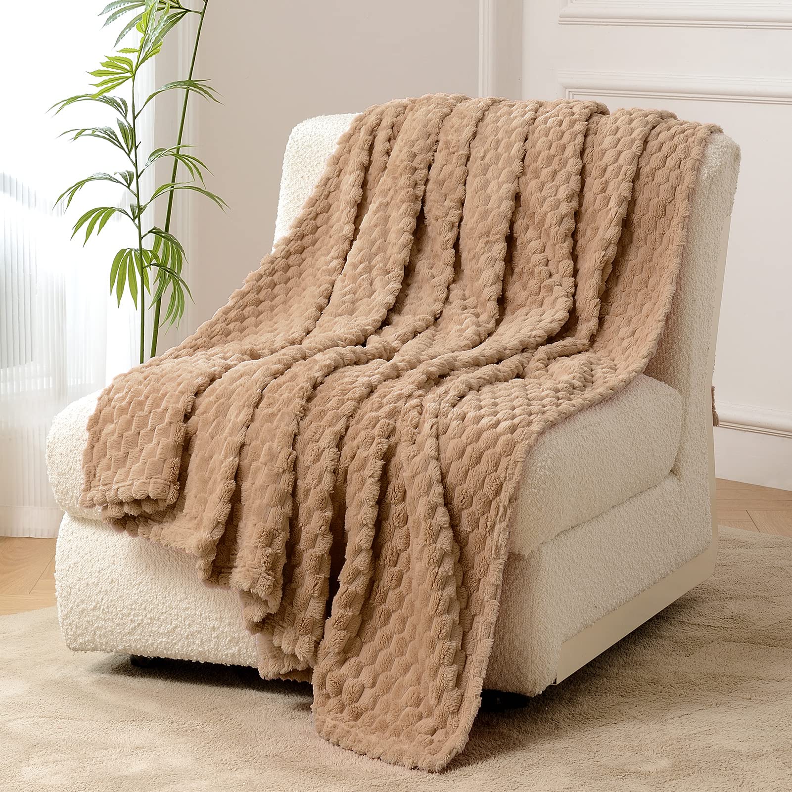 FY FIBER HOUSE Fleece Cuddly Blankets, Extra Soft Fluffy Blankets, Lightweight, Cosy Microfibre Sofa Blanket/Wool Blanket for Office, Armchair and Camping, 150 x 200 cm, Camel