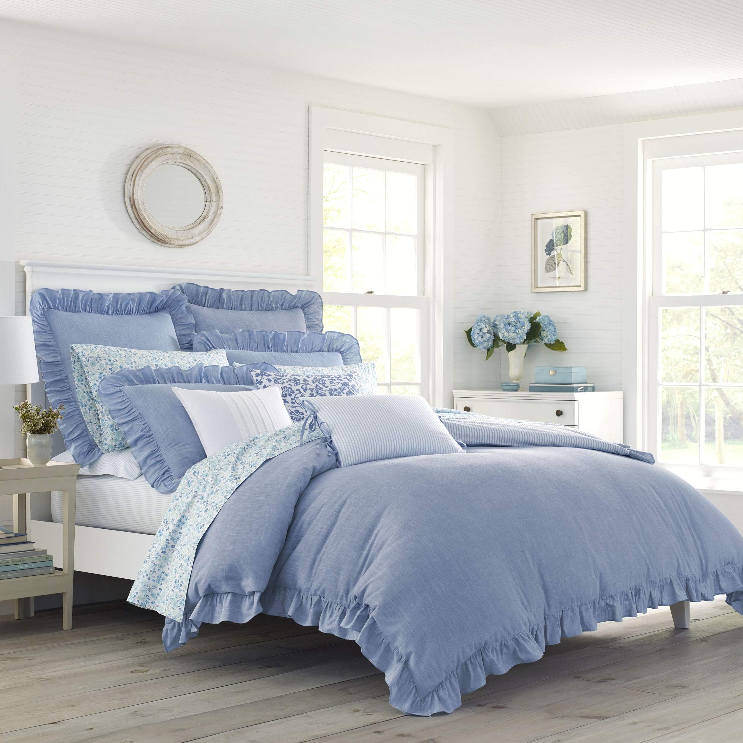 Laura Ashley | Adley Collection | Luxury Premium Ultra Soft Duvet Coverlet, Lightweight Comfortable 3 Piece Bedding Set, Stylish Design for Home Décor, King, Cornflower Blue