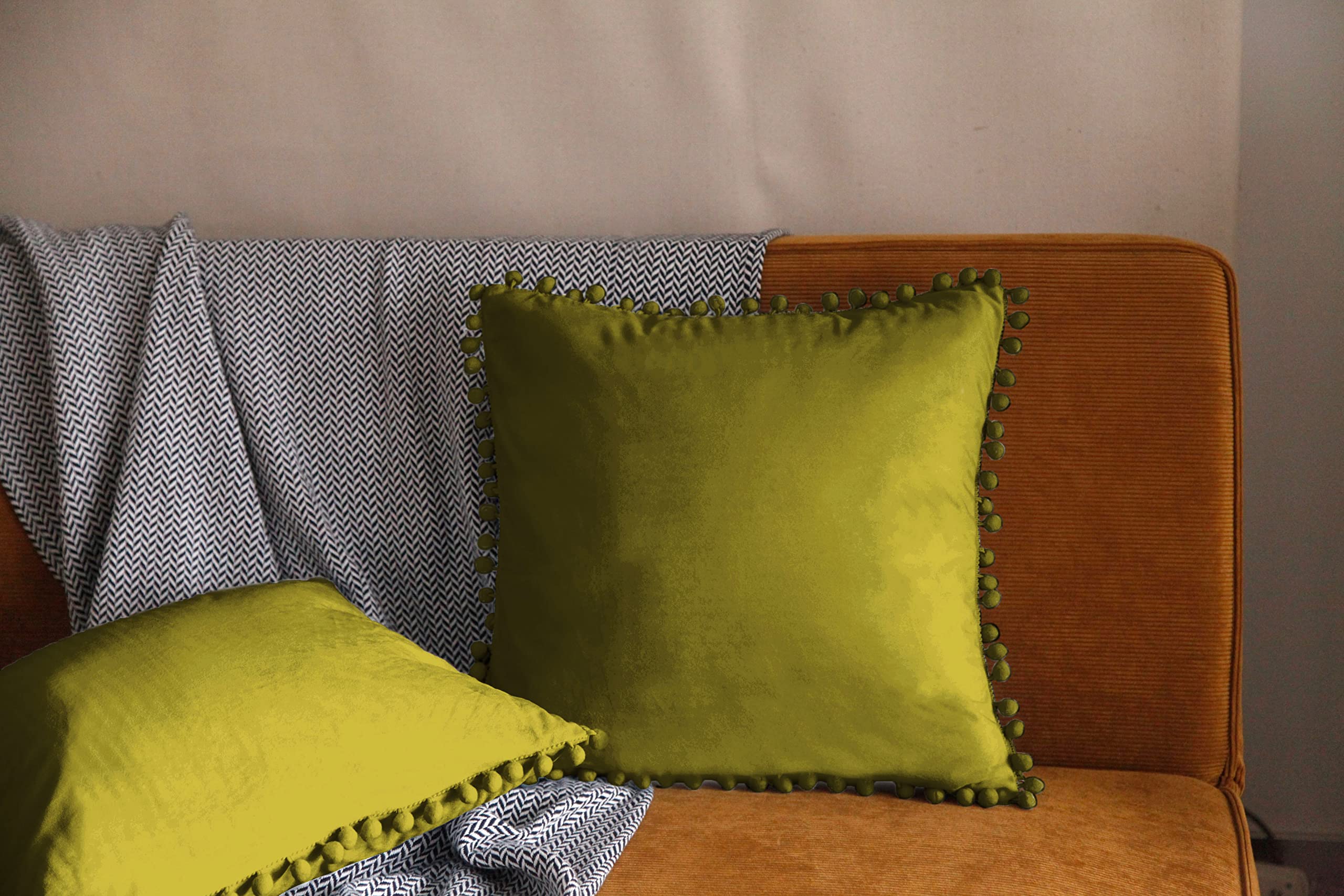 Pagnanno. Set of 2 Soft Velvet Cushion Covers 45x45cm(18x18 Inches) Pom Throw Pillowcases Square Cushion Covers for Chairs,living and bedroom with Invisible Zipper (18"x18" (Pack of 2), Olive Green)