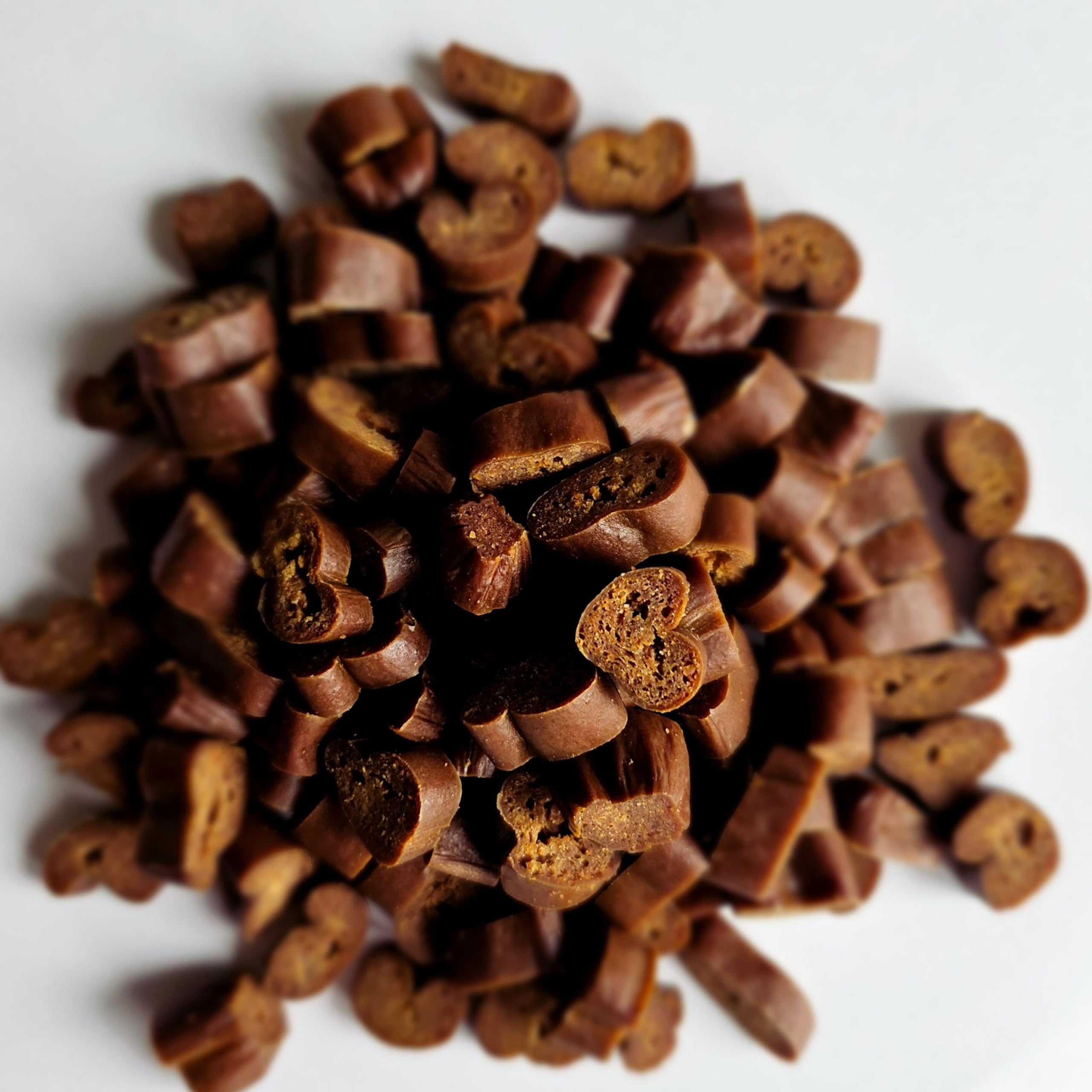 Happy Hugo Sliced Deli Dog Sausages - 100% British Pork & Beef Dog Treats, Tasty, Natural & Perfect for Recall Training, 200g