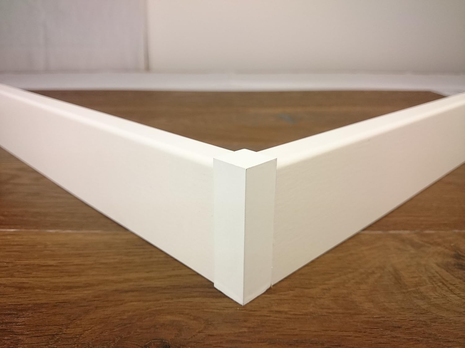 Sockelleisten Baumarkt Höhen von 40-120 mm Eckturm Modern in Weiß für