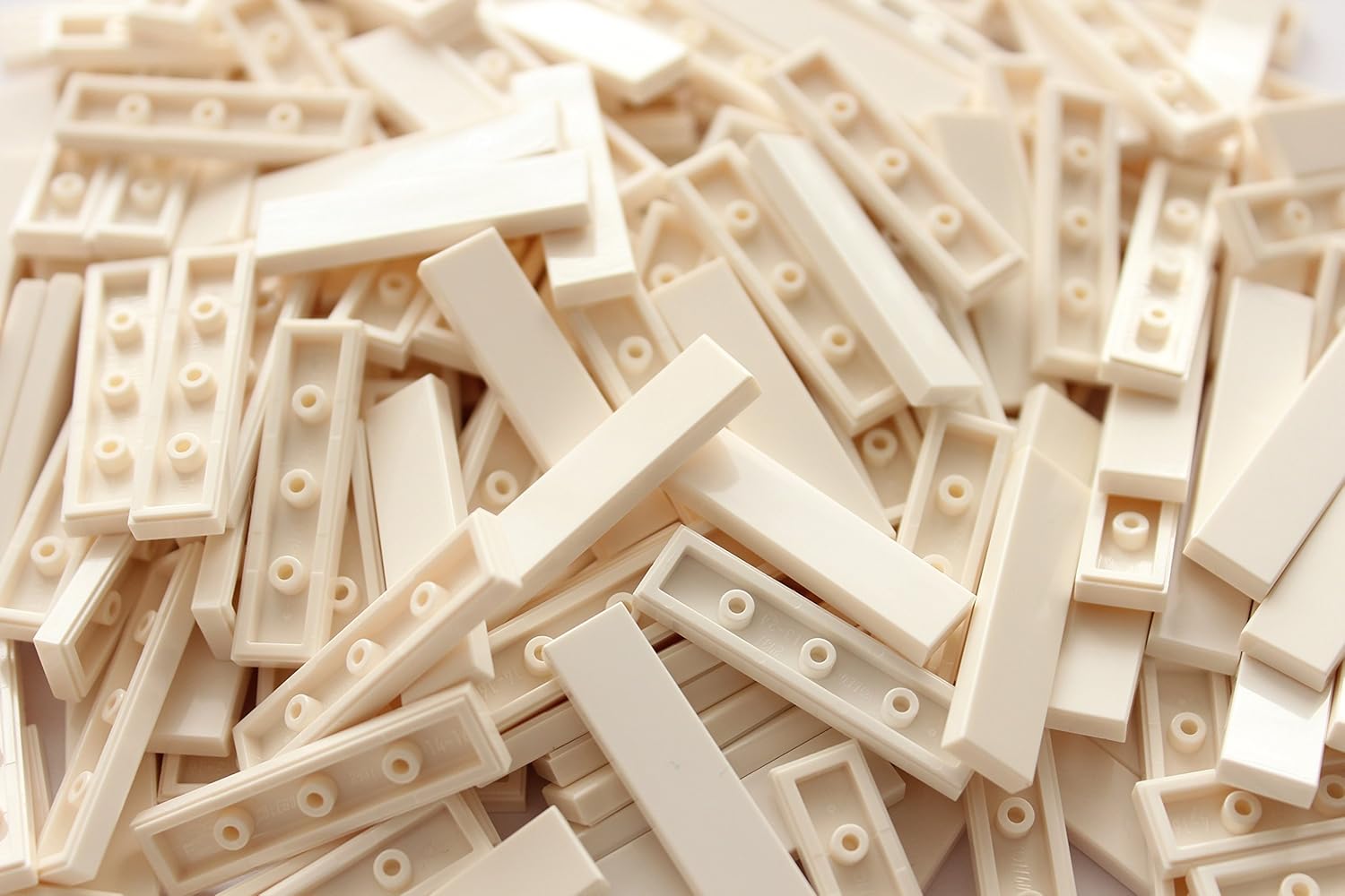LEGO Bricks White 1x4 Tiles. Part 2431 (X 25) Amazon.co.uk Toys & Games