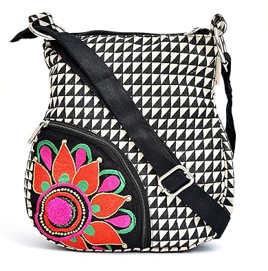 Pick Pocket Girls Sling Bag (Black) (Slmetro99)