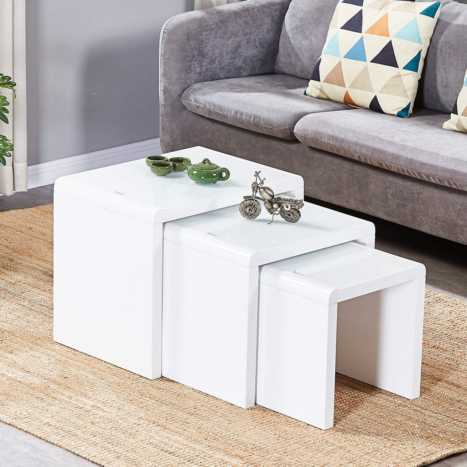 Ainpecca Nest Of Tables High Gloss White Nesting Tables With White Tempered Glass Top White White Tempered Glass Top Amazon Co Uk Kitchen Home