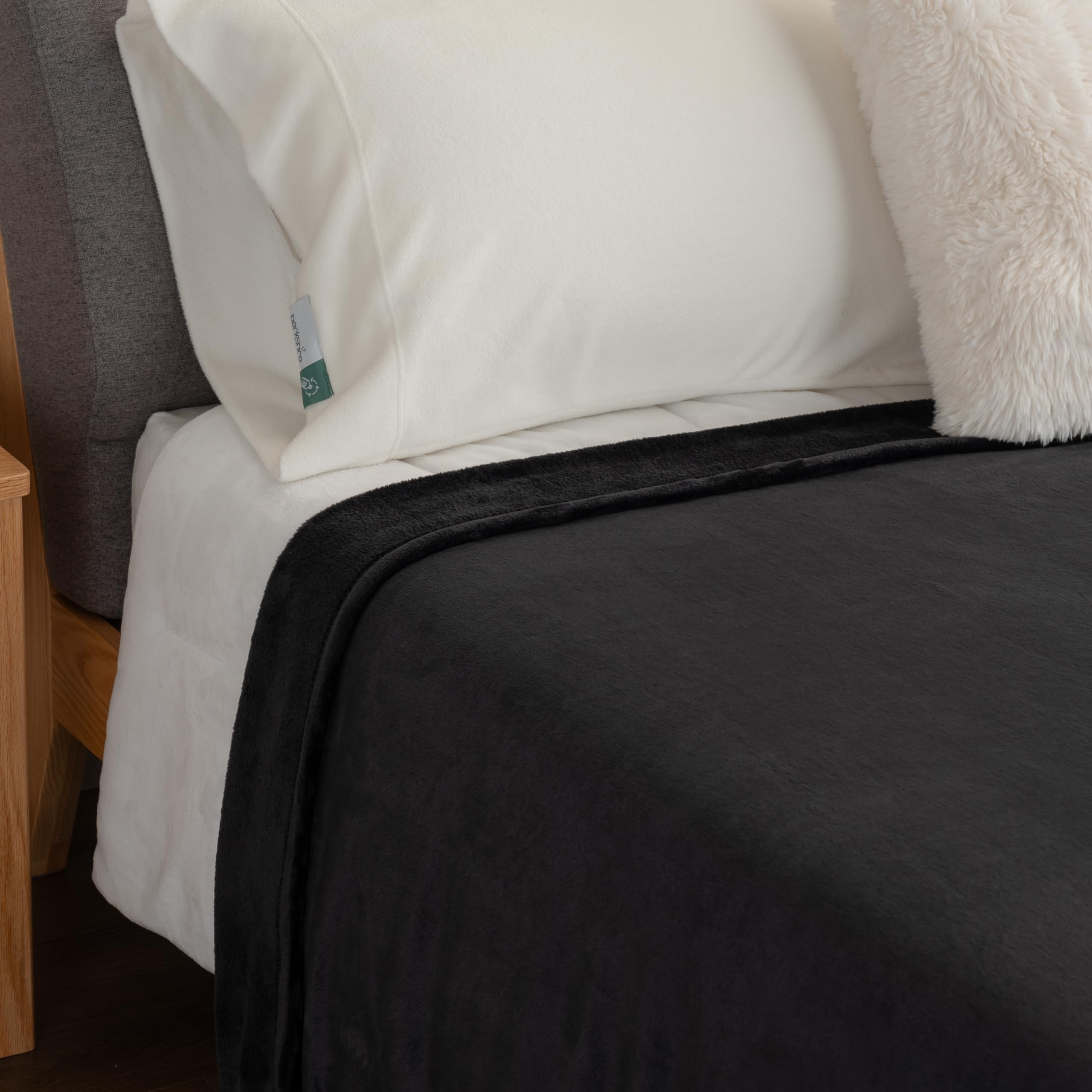 Berkshire Blanket Classic VelvetLoft® Solid Bed Blanket,Queen Size Bed