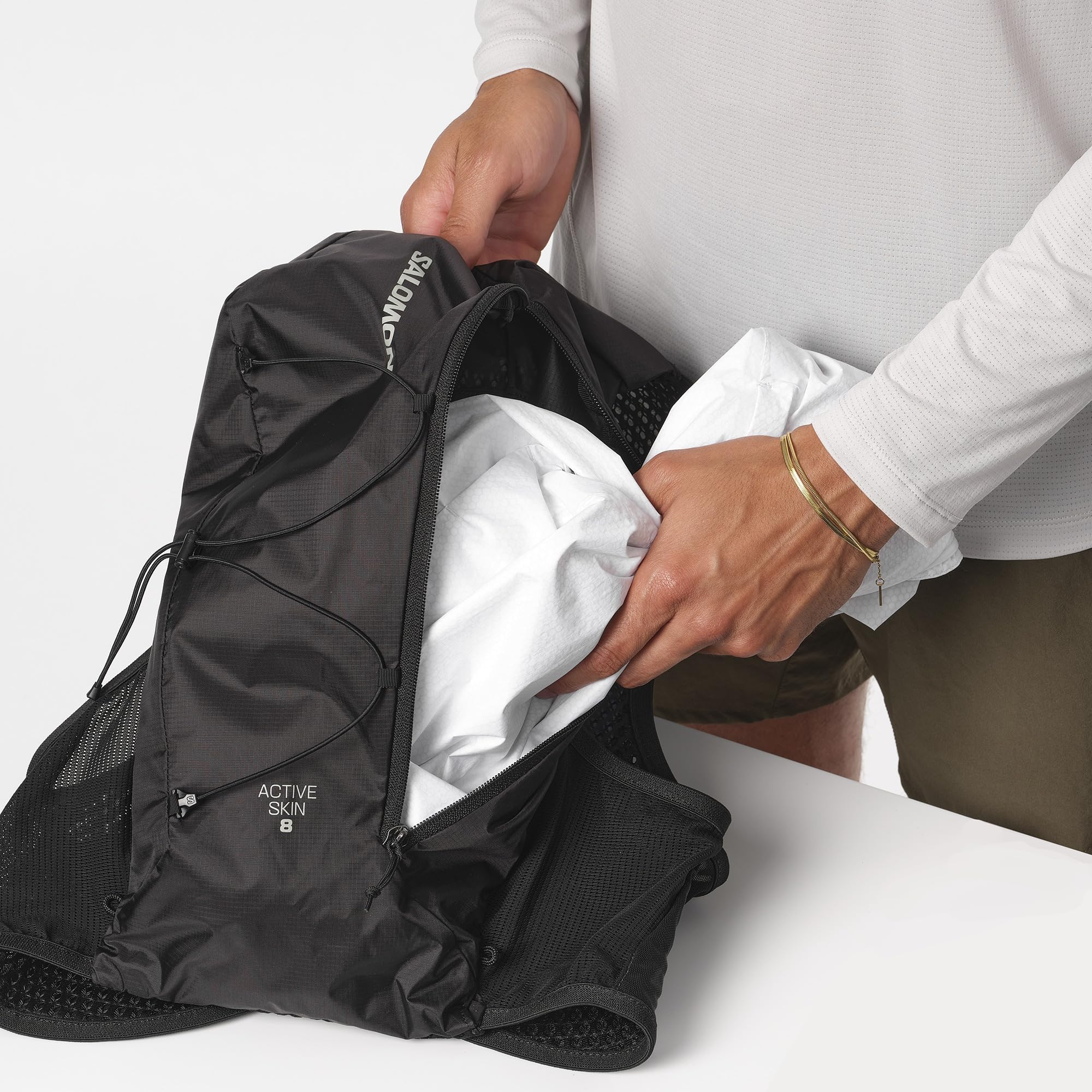 Salomon Active Skin 8 Unisex Running Hydration Vest Hiking Trail With Flasks Included, Easy Hydration, 8L Precision Fit, and Optimized Storage 9