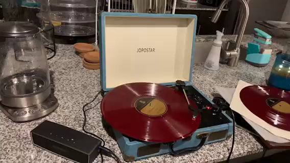 jopostar record player