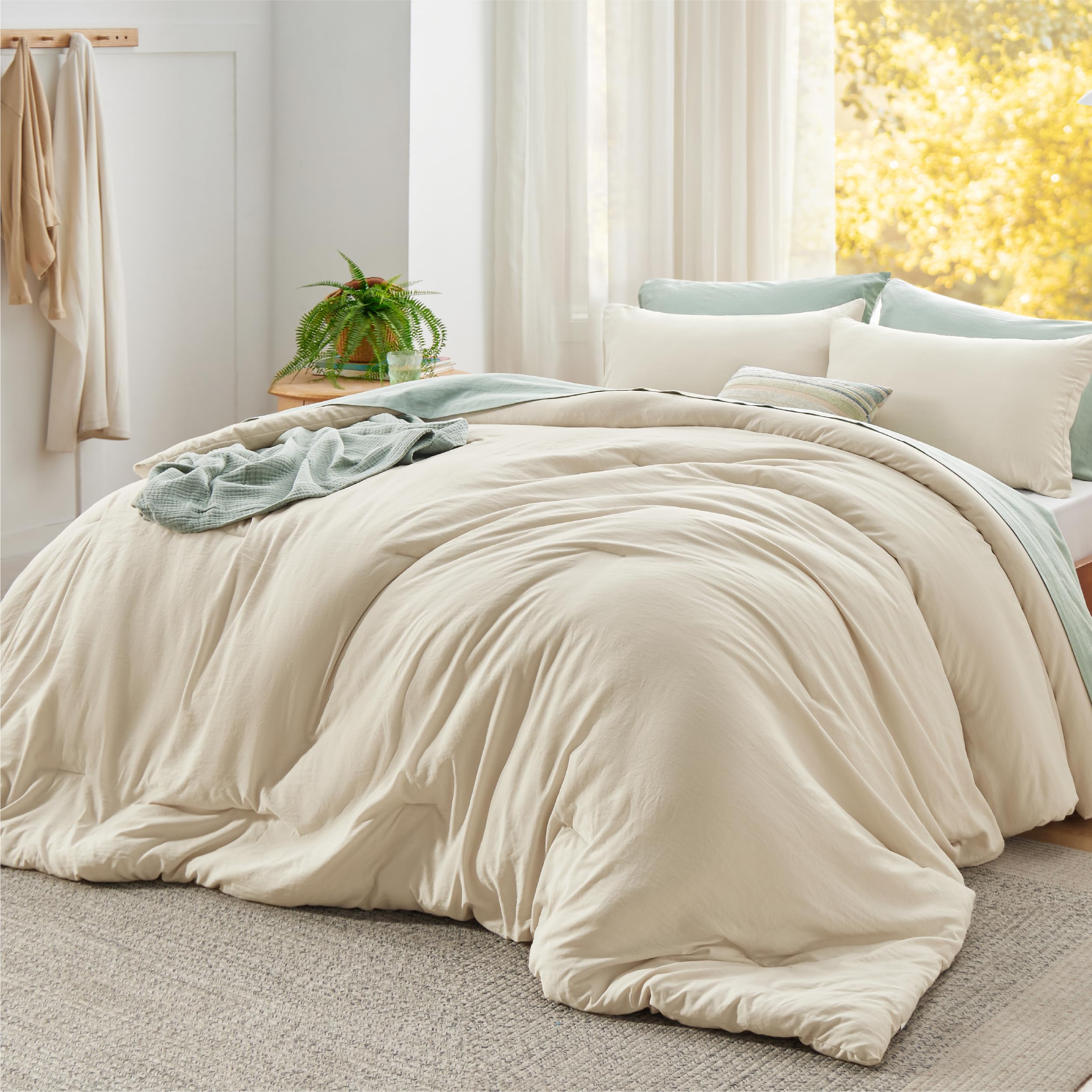 Photo 1 of *USED*
Bedsure Super King Comforter Set, Cream Soft Prewashed Bedding for All Seasons, 3 Pieces GentleSoft™ Bed Set, 1 Lightweight Comforter (120"x120") and 2 Pillowcases (20"x36")