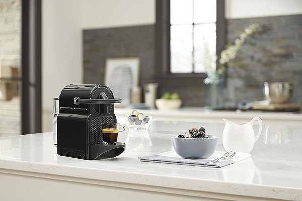 NESPRESSO INISSIA ESPRESSO MACHINE BY DE’LONGHI,24 OZ, BLACK
