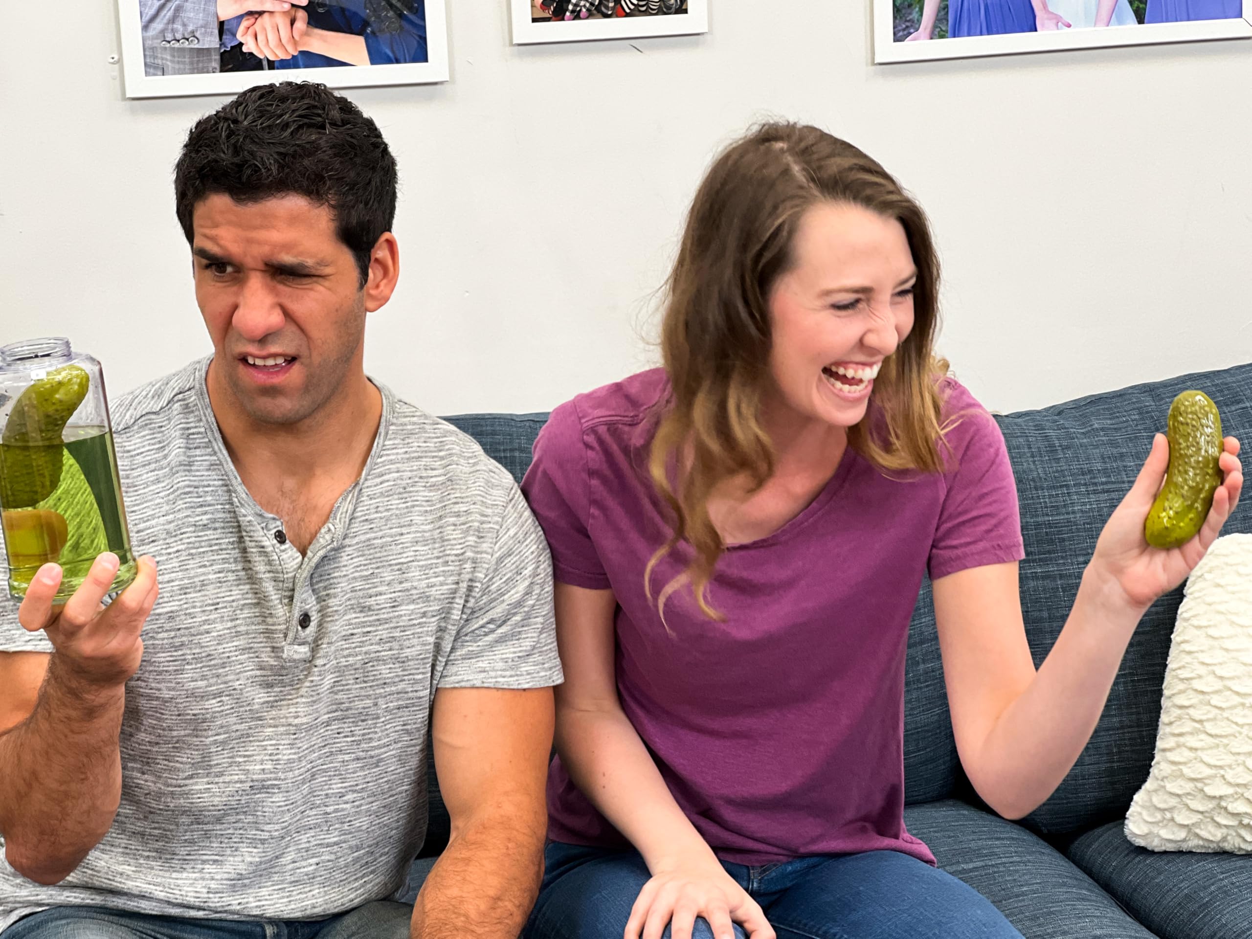 DR DINGUS Emotional Support Pickle - +100 Positive Inspirational Phrases - Press Button - Funny Family Friendly Gag Toy for Class, Office, Gift, Friends