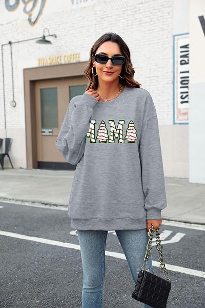 DUTUT WOMEN’S MAMA CHRISTMAS SWEATSHIRT – LONG SLEEVE TOP, MERRY CHRISTMAS TREE CAKE DESIGN, LIGHT GREY