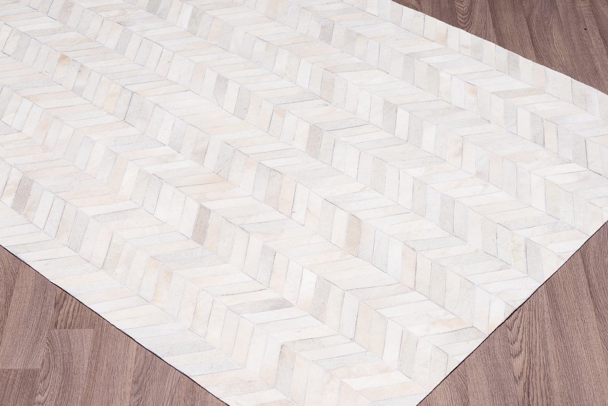 Erbanica Leather Hide Designer Area Rug Hand Made White Chevron (5x8 Feet)