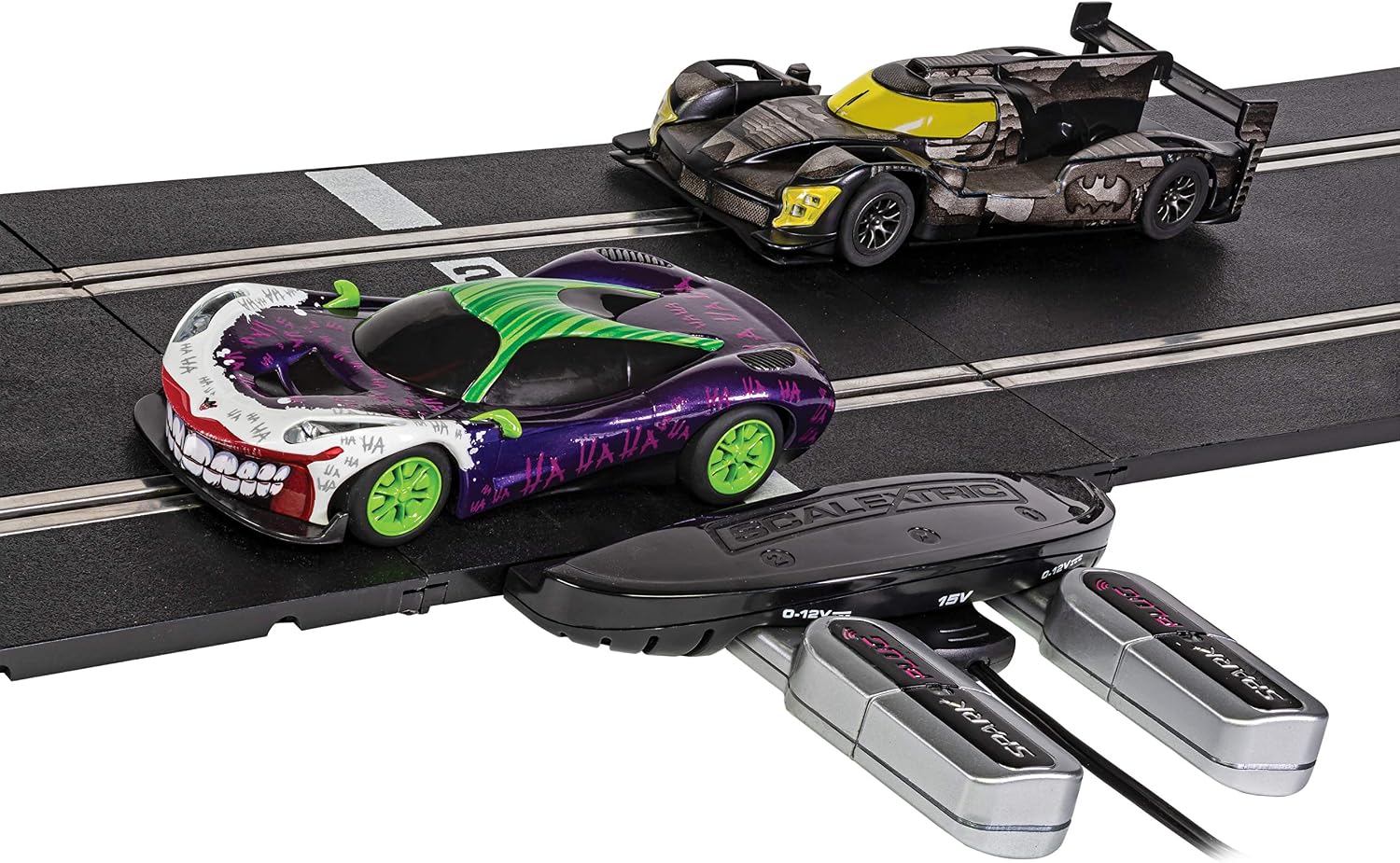 Scalextric Spark Plug - Batman vs Joker Slot Car Racing Set, Black,green,purple, 210 cm x 140 cm x 8.4 cm, 1:32 scale - Image 5
