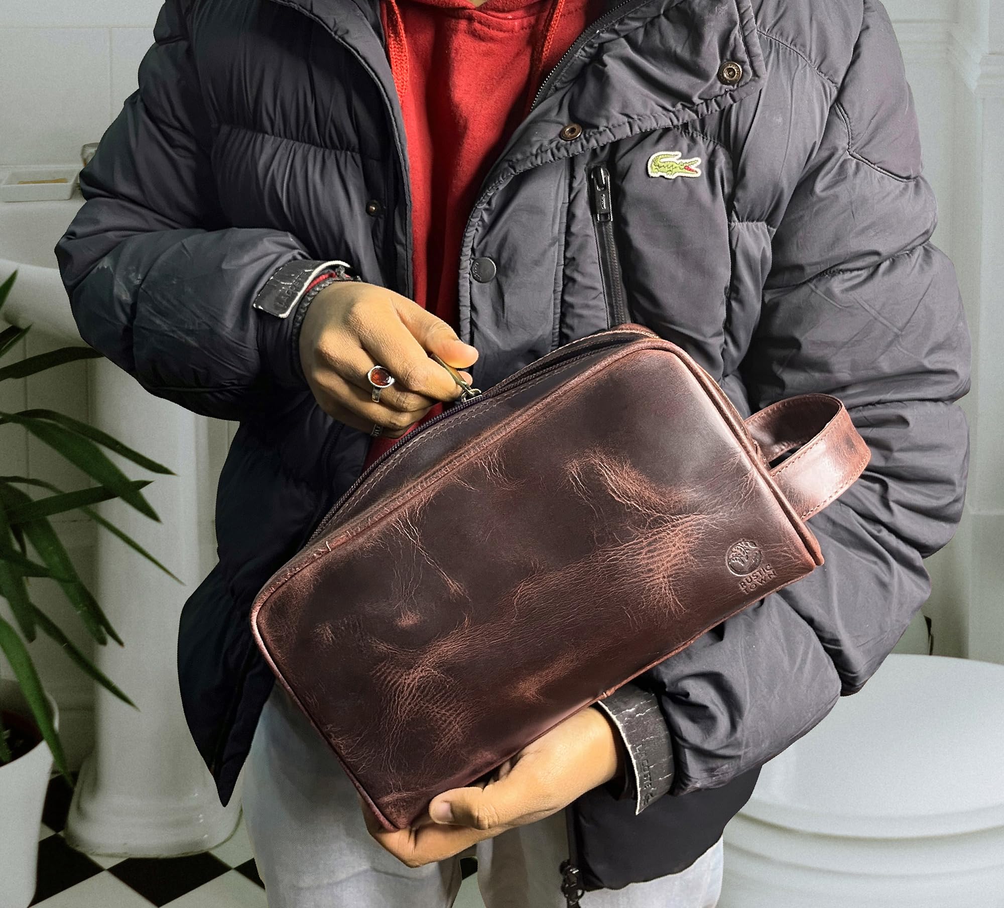 RUSTIC TOWN Leather Toiletry Bag for Men - Travel Shaving Ditty Kit - Bathroom Shower Toiletries Organizer - Leather Cosmetic Bag for Women (Walnut Brown)