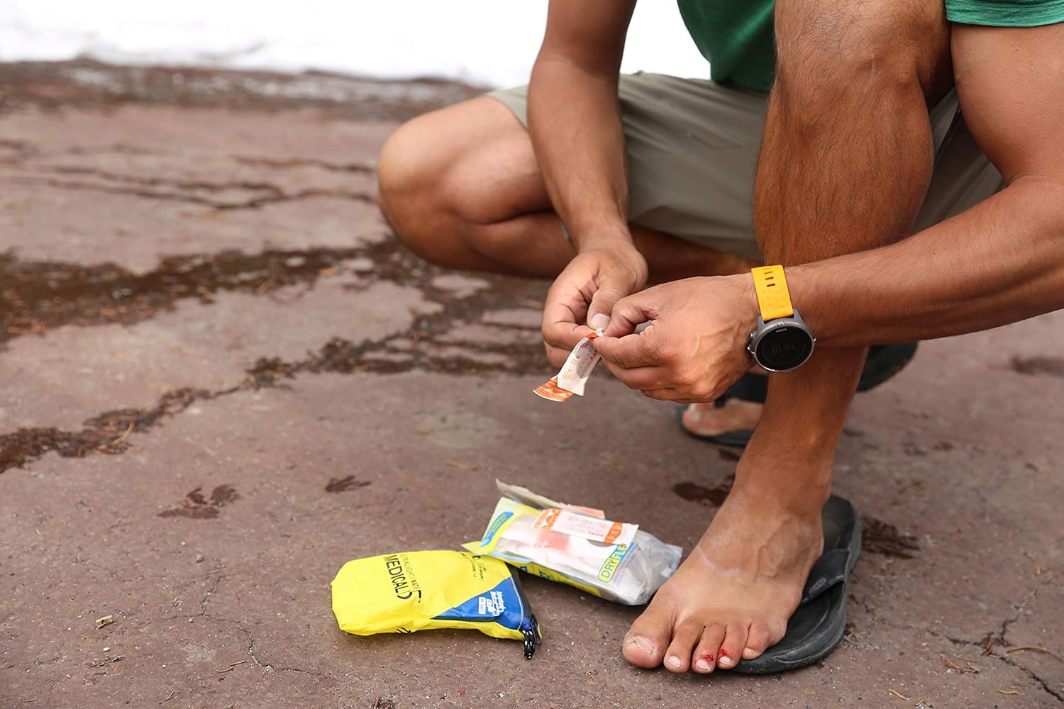Adventure Medical Kits Ultralight Watertight .5 Medical First Aid Kit: Sports & Outdoors