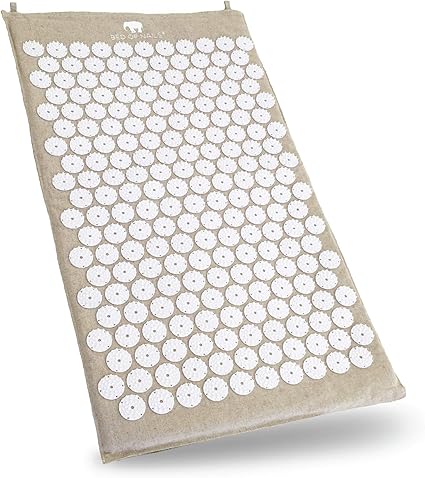 Amazon Com Original Bed Of Nails Eco Acupressure Mat For Pain And Relaxation Made With Eco Friendly Materials Health Personal Care