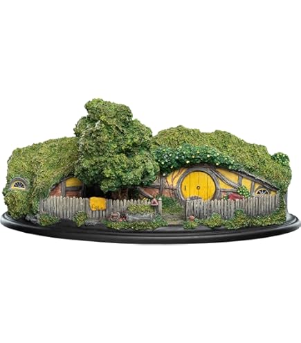 Amazon.com: Weta Workshop Lord of The Rings - Hobbit Hole Status