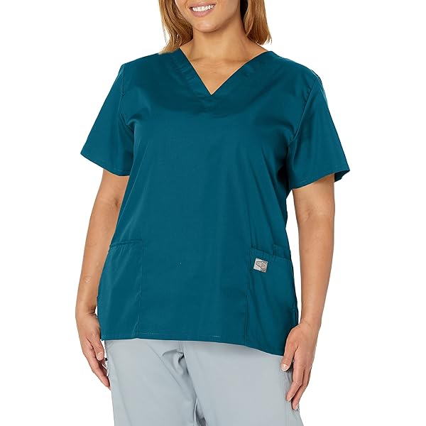 Amazon.com: Landau Essentials Relaxed Fit 4-Pocket V-Neck