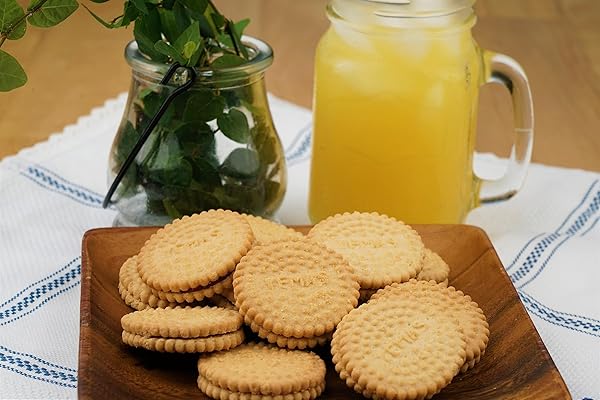 POZUELO YEMAS COOKIES, GUAVA JELLY FILLED, DELICIOUS ON-THE-GO TREAT, 11 OZ (PACK OF 3)