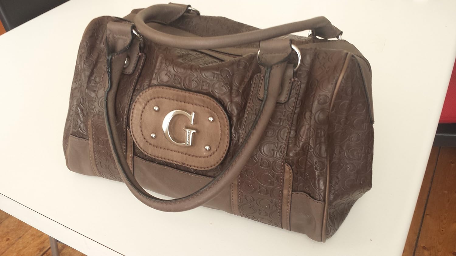 Guess Brand Purse Handbags