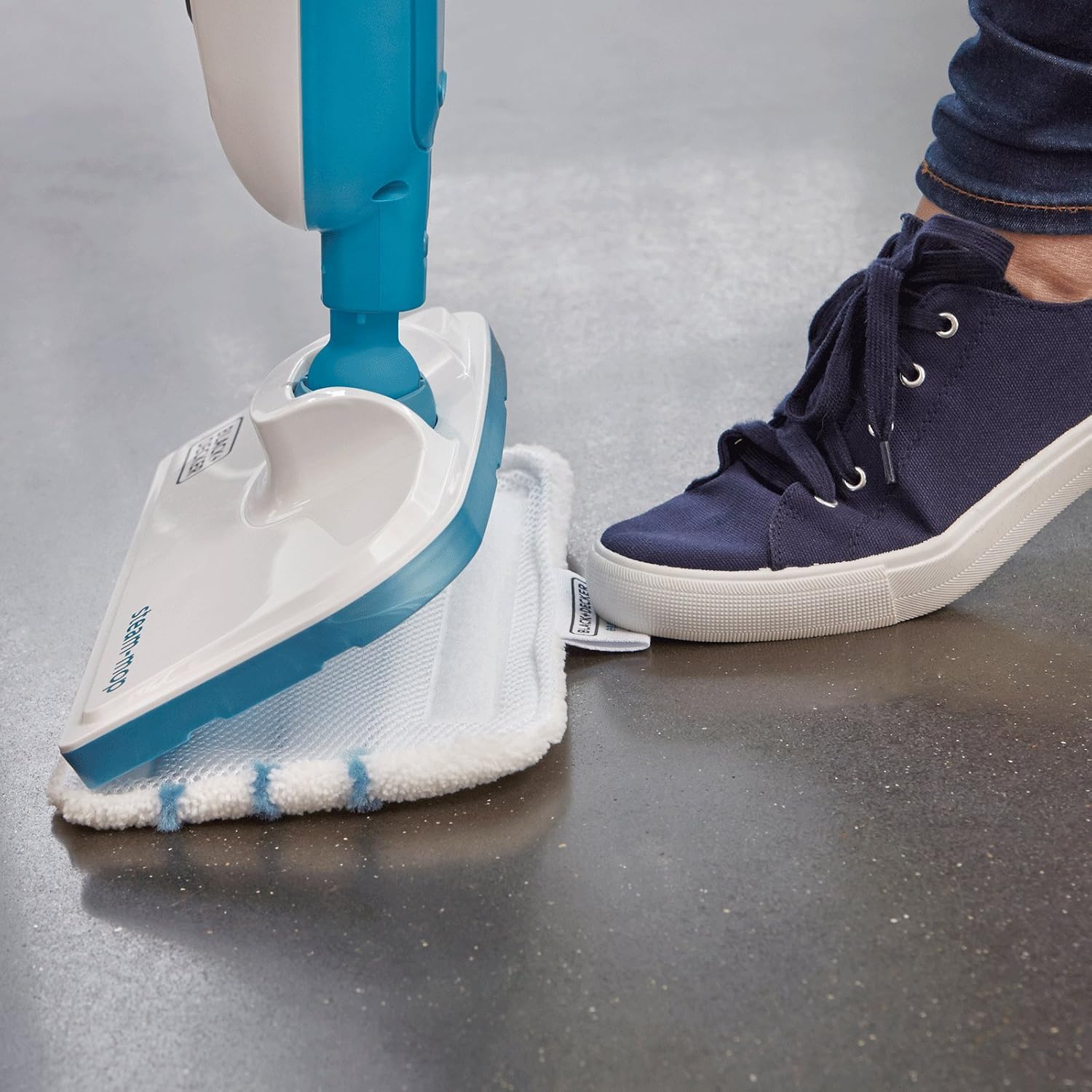 Black and Decker FSM13E1EPP Basic Steam Mop 240v - Image 5