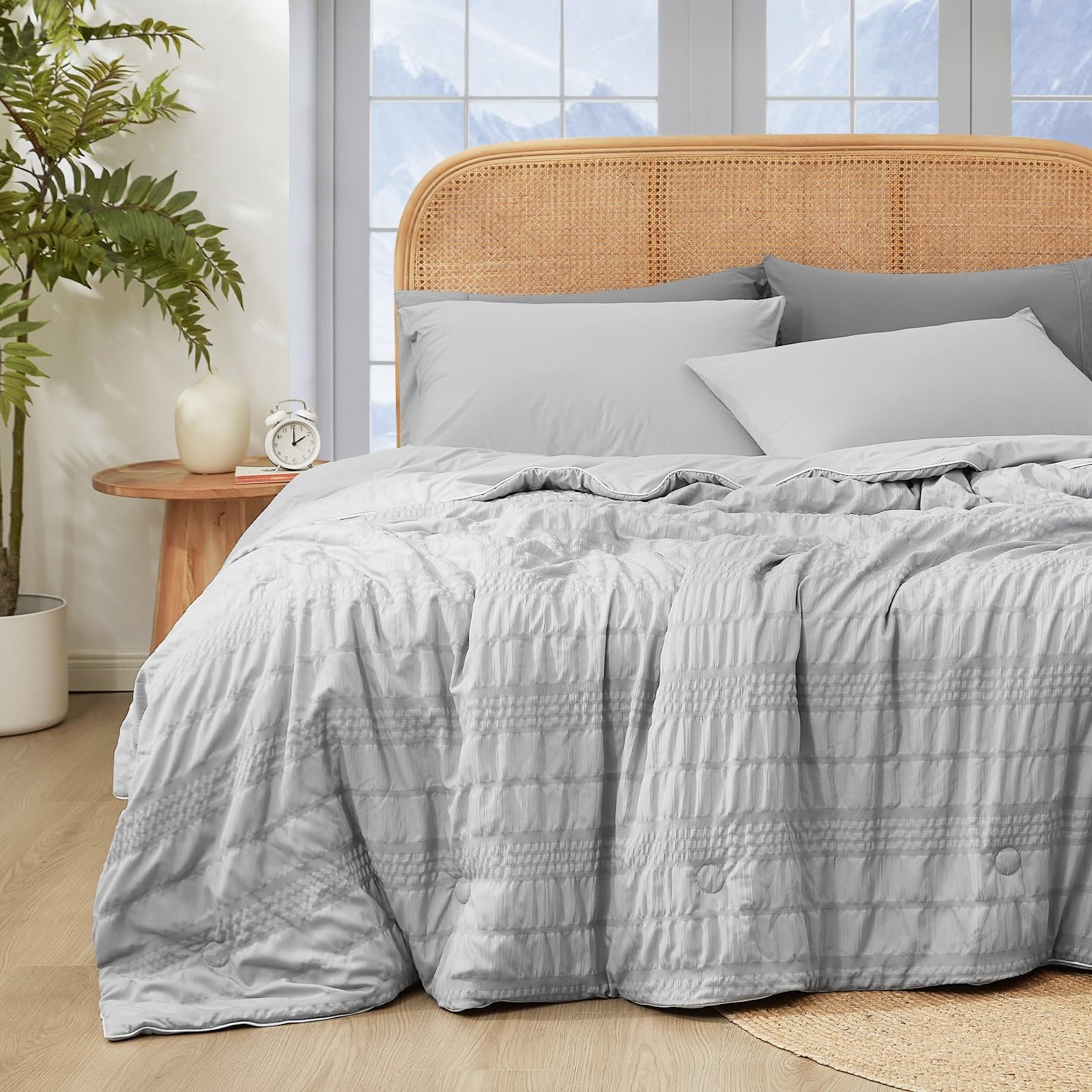 Cozy Bliss Seersucker Cooling Comforter Full Size, Q-Max 0.45 Reversible Lightweight Cooling Blanket, Breathable Silk Smooth Summer Bedding Quilt for Hot Sleepers Night Sweats Light Grey